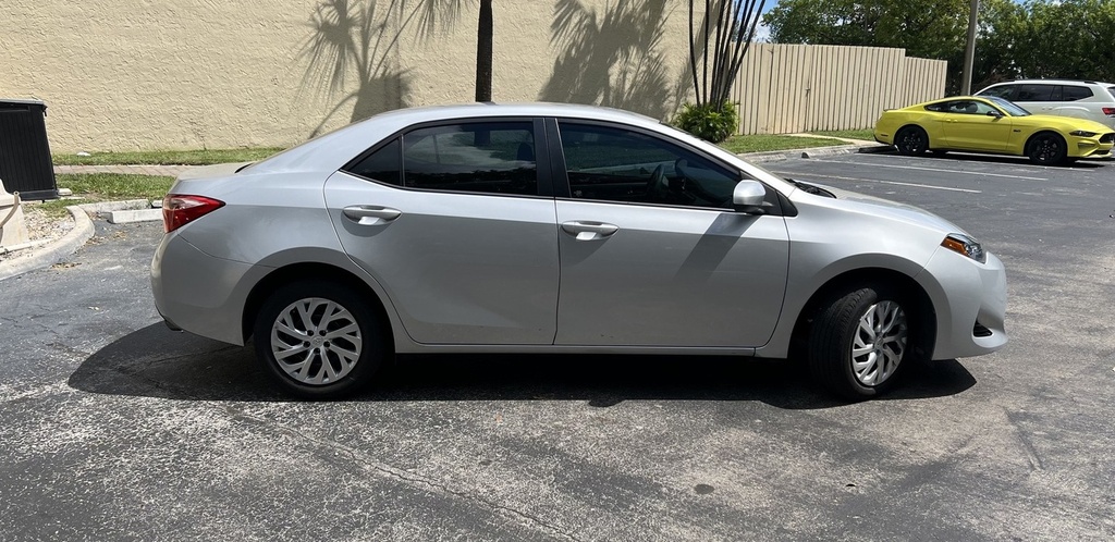 Toyota Corolla 2017 Silver