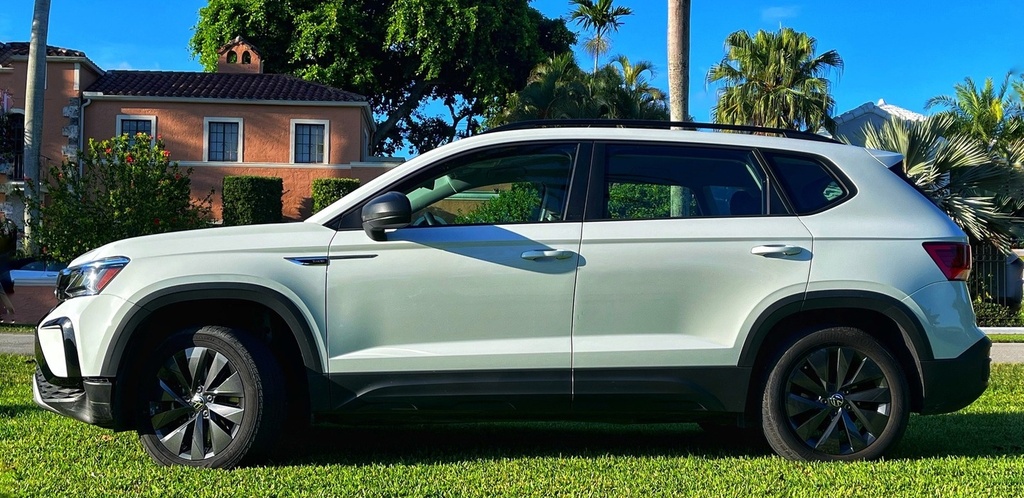 Volkswagen Taos 2022 White
