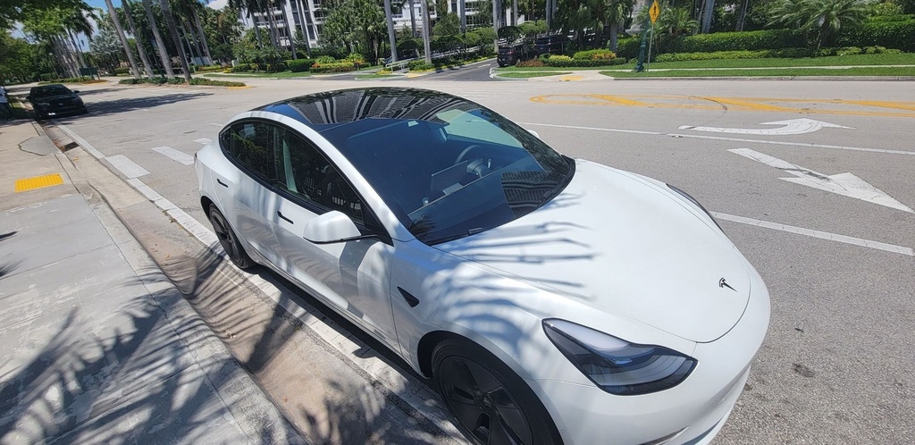 Tesla Model 3 2021 White