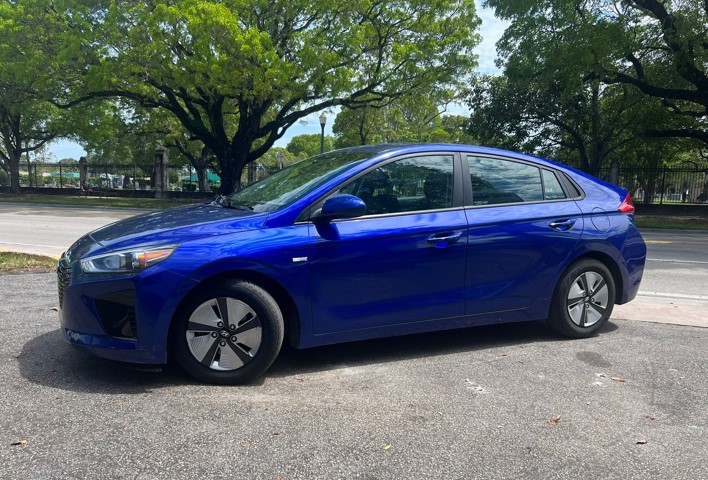 Hyundai Ioniq Hibrido Blue
