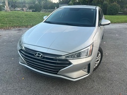 Hyundai Elantra 2019 Silver